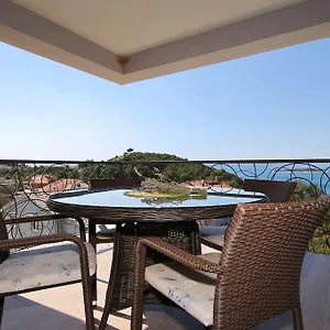 Oleandra Apartment